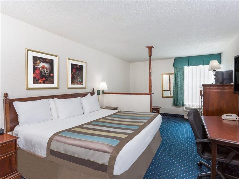 Baymont By Wyndham Greensboro/Coliseum Ngoại thất bức ảnh