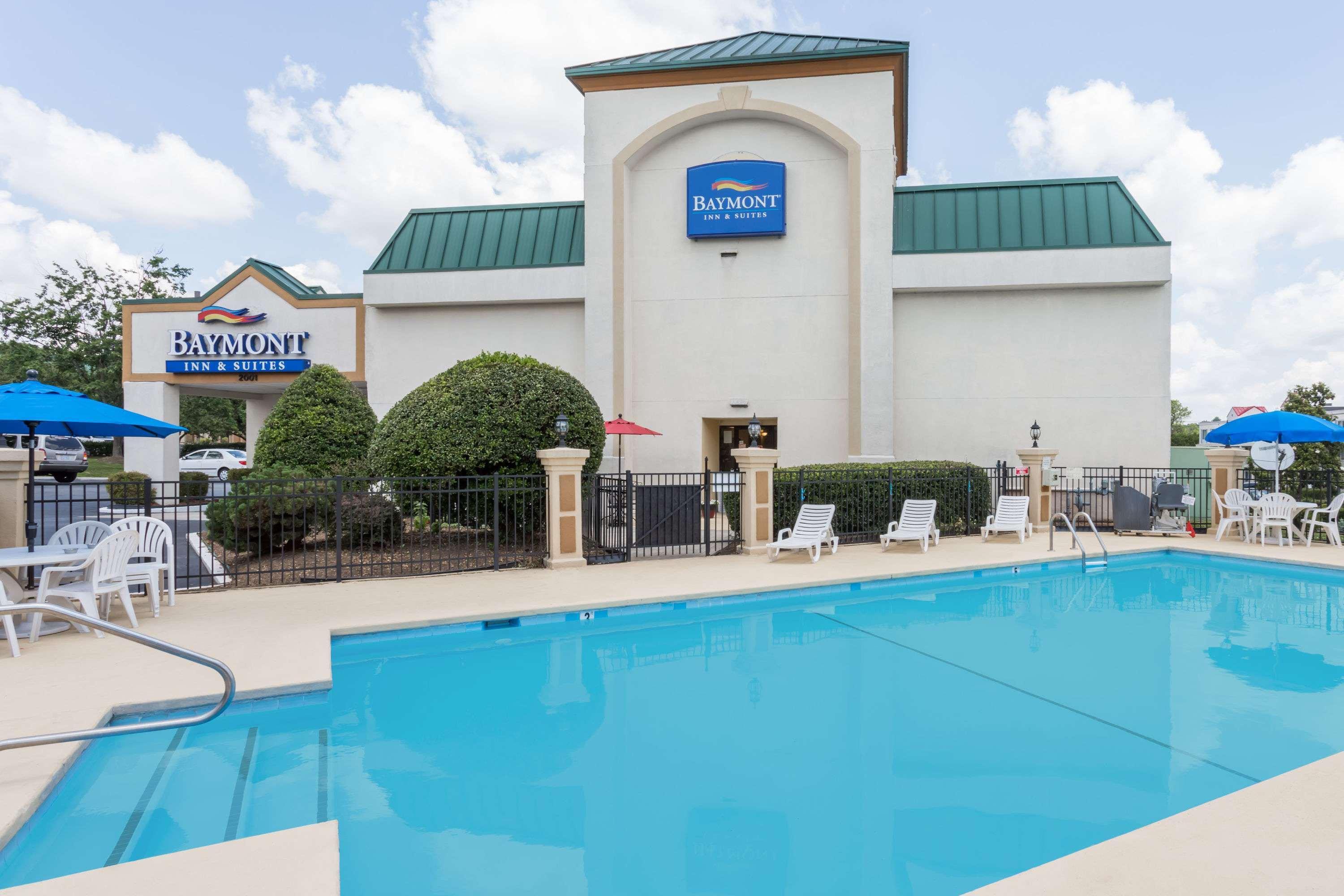 Baymont By Wyndham Greensboro/Coliseum Ngoại thất bức ảnh